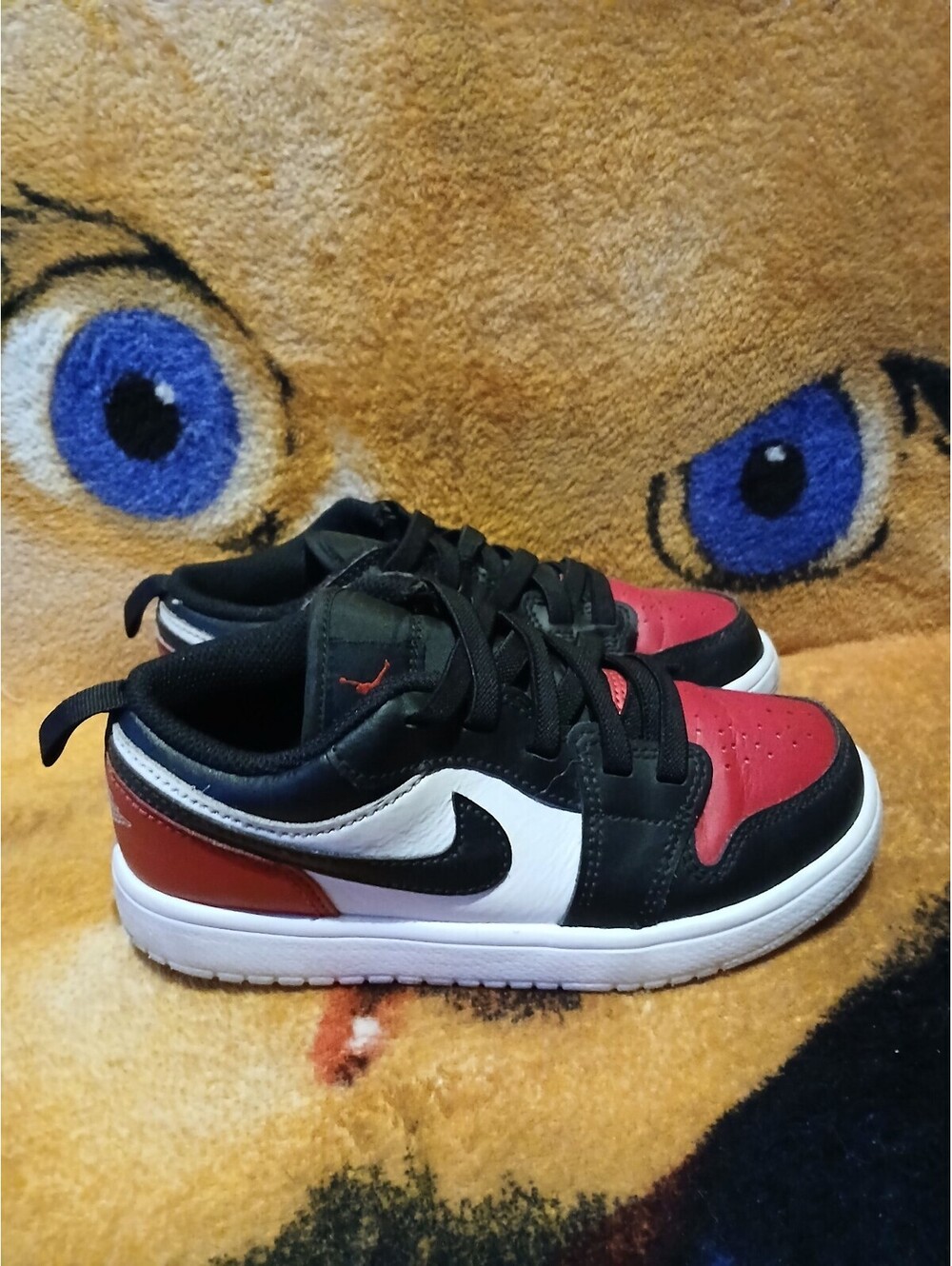 Jordan 1 Low Retro OG Bred Black Red White Sneakers Youth Size 1Y